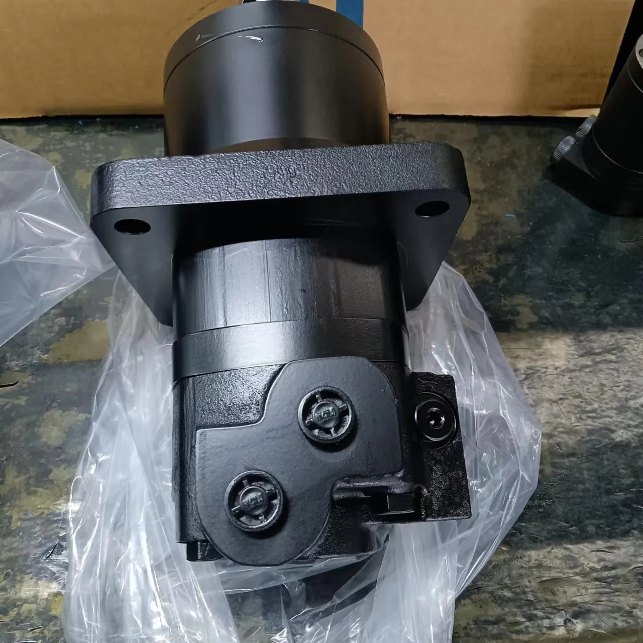 Standard Wheel Motor B4K-310 4K310 Hydraulic Motor Aerial Work Vehicle Street Sweeper Standard Wheel Motor B4K-310 4K310 Hydraulic Motor Aerial Work Vehicle Street Sweeper